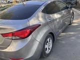 Hyundai Elantra 2015 годаүшін3 500 000 тг. в Атырау – фото 2