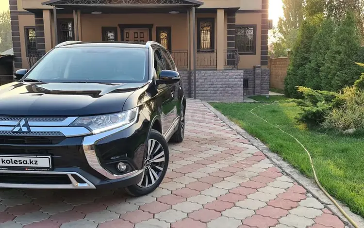 Mitsubishi Outlander 2020 года за 17 299 999 тг. в Алматы