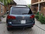 Volkswagen Touareg 2004 года за 5 650 000 тг. в Усть-Каменогорск – фото 2