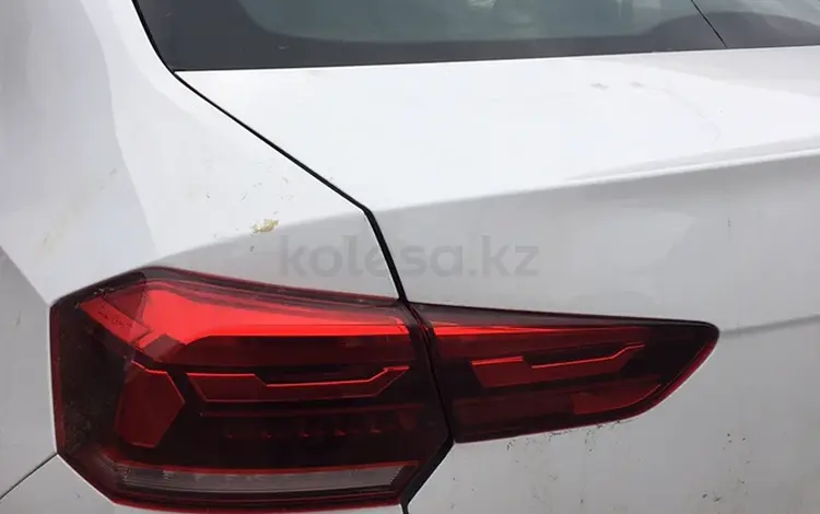 Volkswagen polo задний фар за 1 000 тг. в Алматы