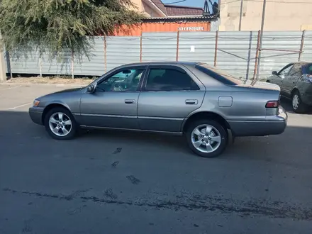 Toyota Camry 1998 года за 3 600 000 тг. в Талдыкорган – фото 5