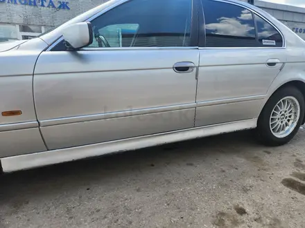 BMW 525 2001 года за 2 800 000 тг. в Караганда – фото 14