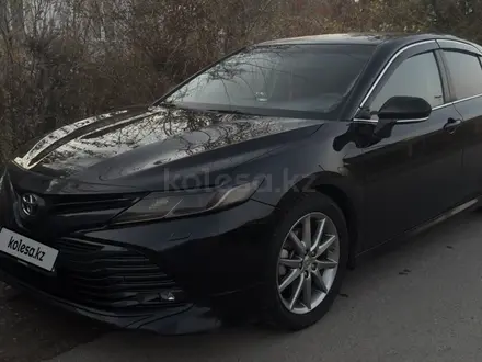 Toyota Camry 2019 года за 13 850 000 тг. в Алматы – фото 12