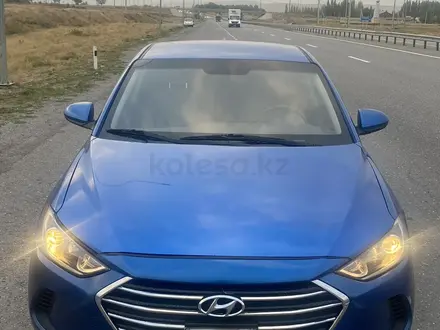 Hyundai Elantra 2018 года за 3 770 000 тг. в Шымкент – фото 7