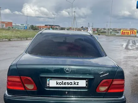 Mercedes-Benz E 230 1996 года за 2 100 000 тг. в Кокшетау – фото 6