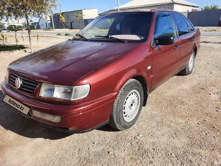 Volkswagen Passat 1994 года за 1 500 000 тг. в Туркестан – фото 2