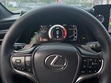 Lexus ES 300h 2022 года за 21 000 000 тг. в Шымкент – фото 2