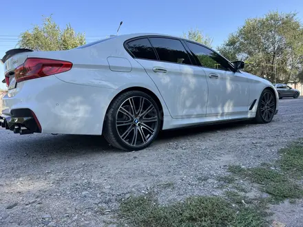 BMW 540 2017 года за 24 500 000 тг. в Алматы – фото 40