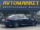 Toyota Camry 2021 годаүшін12 500 000 тг. в Уральск – фото 4