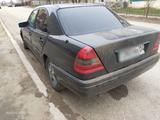 Mercedes-Benz C 180 1999 годаүшін1 700 000 тг. в Актобе – фото 2