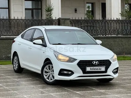 Hyundai Accent 2018 года за 6 300 000 тг. в Астана – фото 2