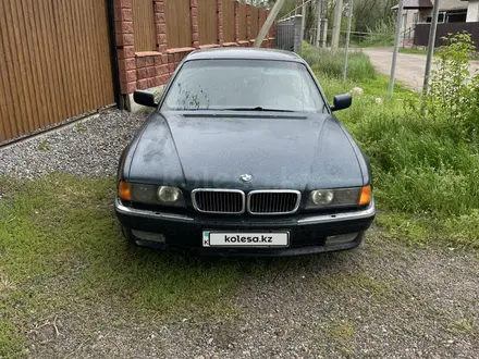 BMW 728 1996 года за 2 800 000 тг. в Алматы