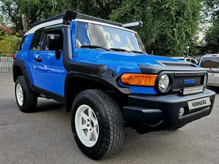 Toyota FJ Cruiser 2006 года за 13 900 000 тг. в Алматы