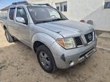 Nissan Navara 2008 года за 3 900 000 тг. в Атырау – фото 3