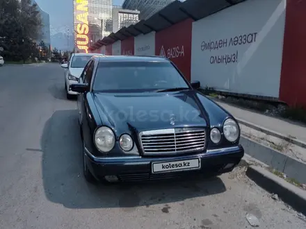 Mercedes-Benz E 280 1997 года за 2 700 000 тг. в Алматы – фото 2