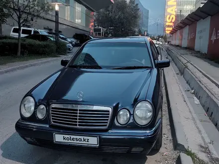 Mercedes-Benz E 280 1997 года за 2 700 000 тг. в Алматы – фото 3