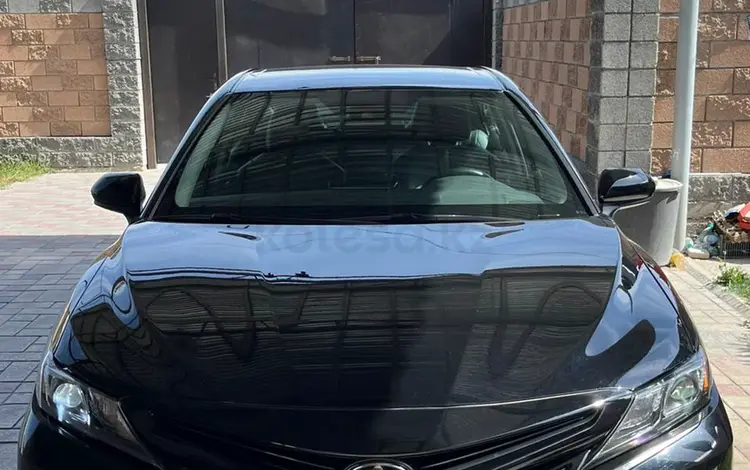 Toyota Camry 2021 года за 11 250 000 тг. в Тараз