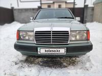 Mercedes-Benz E 260 1990 года за 2 000 000 тг. в Алматы