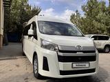 Toyota Hiace 2022 года за 35 000 000 тг. в Алматы