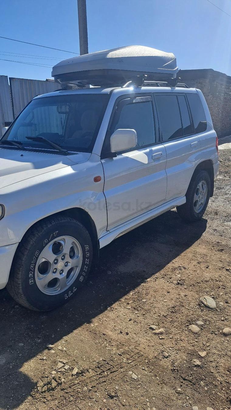 Mitsubishi Pajero iO 2001 г.