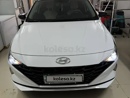 Hyundai Elantra 2022 года за 9 750 000 тг. в Атырау – фото 12