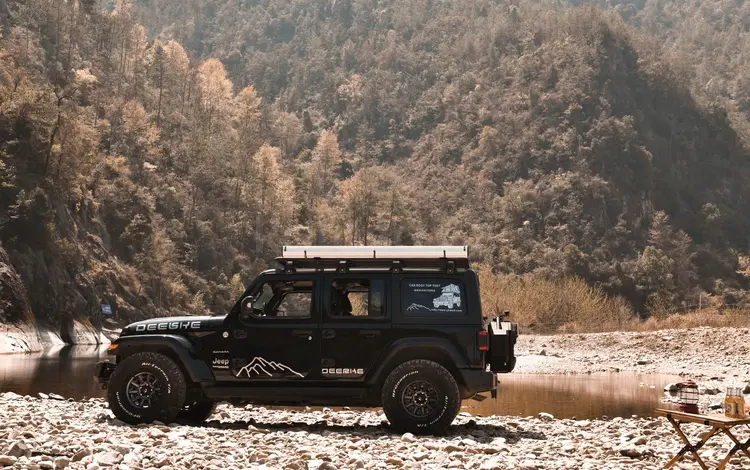 Тент боковой GUDES, 3 х 3 метра по машине (алюминиевый черный чехол) за 254 000 тг. в Алматы