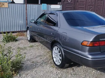 Toyota Camry 1997 года за 4 400 000 тг. в Каратау – фото 22