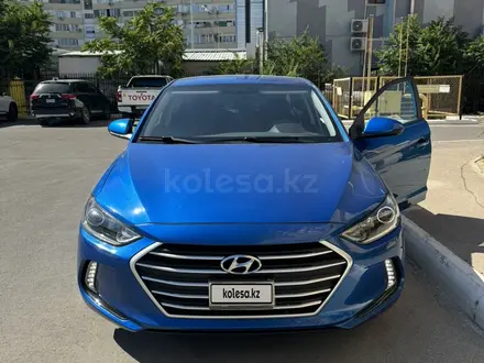 Hyundai Elantra 2017 года за 4 900 000 тг. в Актау