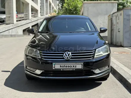 Volkswagen Passat 2011 года за 5 290 000 тг. в Алматы – фото 3