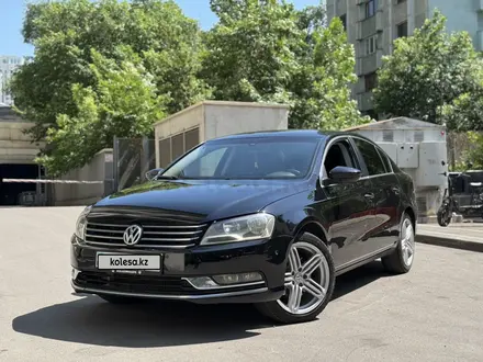 Volkswagen Passat 2011 года за 5 290 000 тг. в Алматы