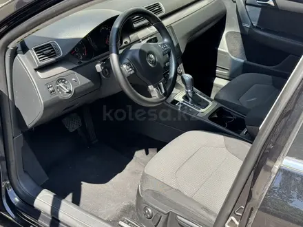 Volkswagen Passat 2011 года за 5 290 000 тг. в Алматы – фото 4