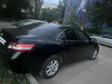 Toyota Camry 2011 года за 6 800 000 тг. в Актобе – фото 5