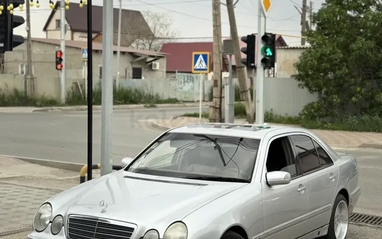 Mercedes-Benz E 320 2002 годаүшін4 900 000 тг. в Атырау