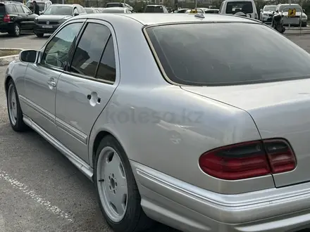 Mercedes-Benz E 320 2001 года за 3 700 000 тг. в Алматы