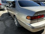 Toyota Camry 1999 года за 3 500 000 тг. в Шымкент – фото 4