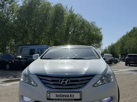 Hyundai Sonata 2011 года за 5 700 000 тг. в Астана – фото 2