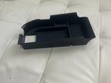 Органайзер в подлокотник тойота Камри 70 75 за 6 000 тг. в Астана – фото 2