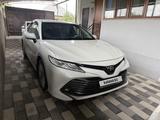 Toyota Camry 2020 года за 14 500 000 тг. в Шымкент – фото 3