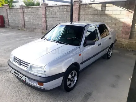 Volkswagen Vento 1994 года за 1 300 000 тг. в Шымкент – фото 2