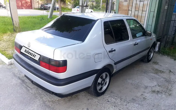 Volkswagen Vento 1994 года за 1 300 000 тг. в Шымкент
