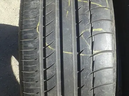 Шины 235/45 R17 — (Франция), летние, в иде за 60 000 тг. в Астана – фото 4