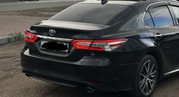 Toyota Camry 2023 года за 14 000 000 тг. в Актобе – фото 3
