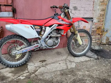 Honda  CRF 250R 2006 года за 1 500 000 тг. в Усть-Каменогорск – фото 2