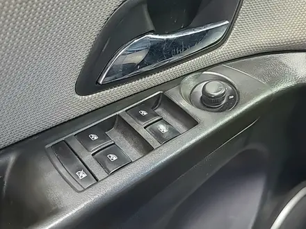 Chevrolet Cruze 2013 года за 2 980 000 тг. в Алматы – фото 17