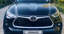 Toyota Highlander 2023 года за 23 700 000 тг. в Астана
