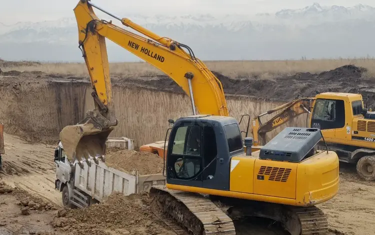 New Holland  E215B 2008 года за 14 000 000 тг. в Алматы