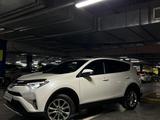 Toyota RAV4 2018 года за 15 000 000 тг. в Шымкент
