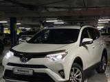 Toyota RAV4 2018 года за 15 000 000 тг. в Шымкент – фото 2