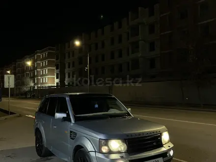 Land Rover Range Rover Sport 2005 года за 5 900 000 тг. в Актау