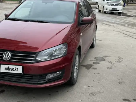 Volkswagen Polo 2015 года за 4 450 000 тг. в Актау – фото 2